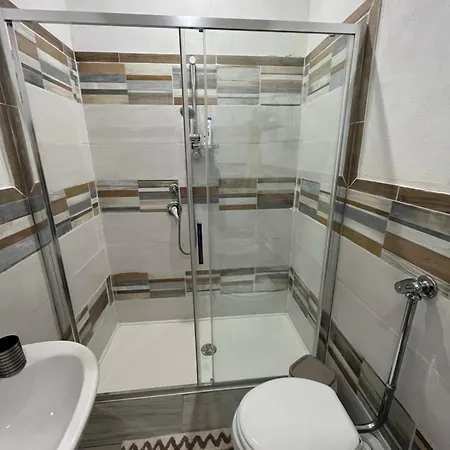 Il Casello Parcheggio Gratuito Villa